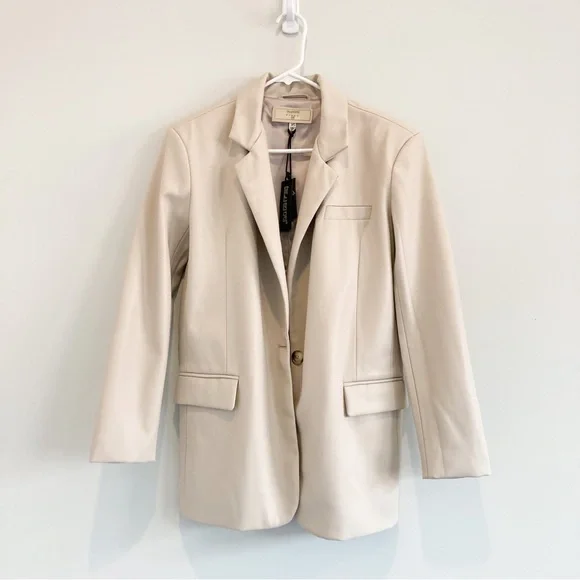BLANKNYC Women’s Faux Leather Beige Blazer XS - Picture 5 of 9